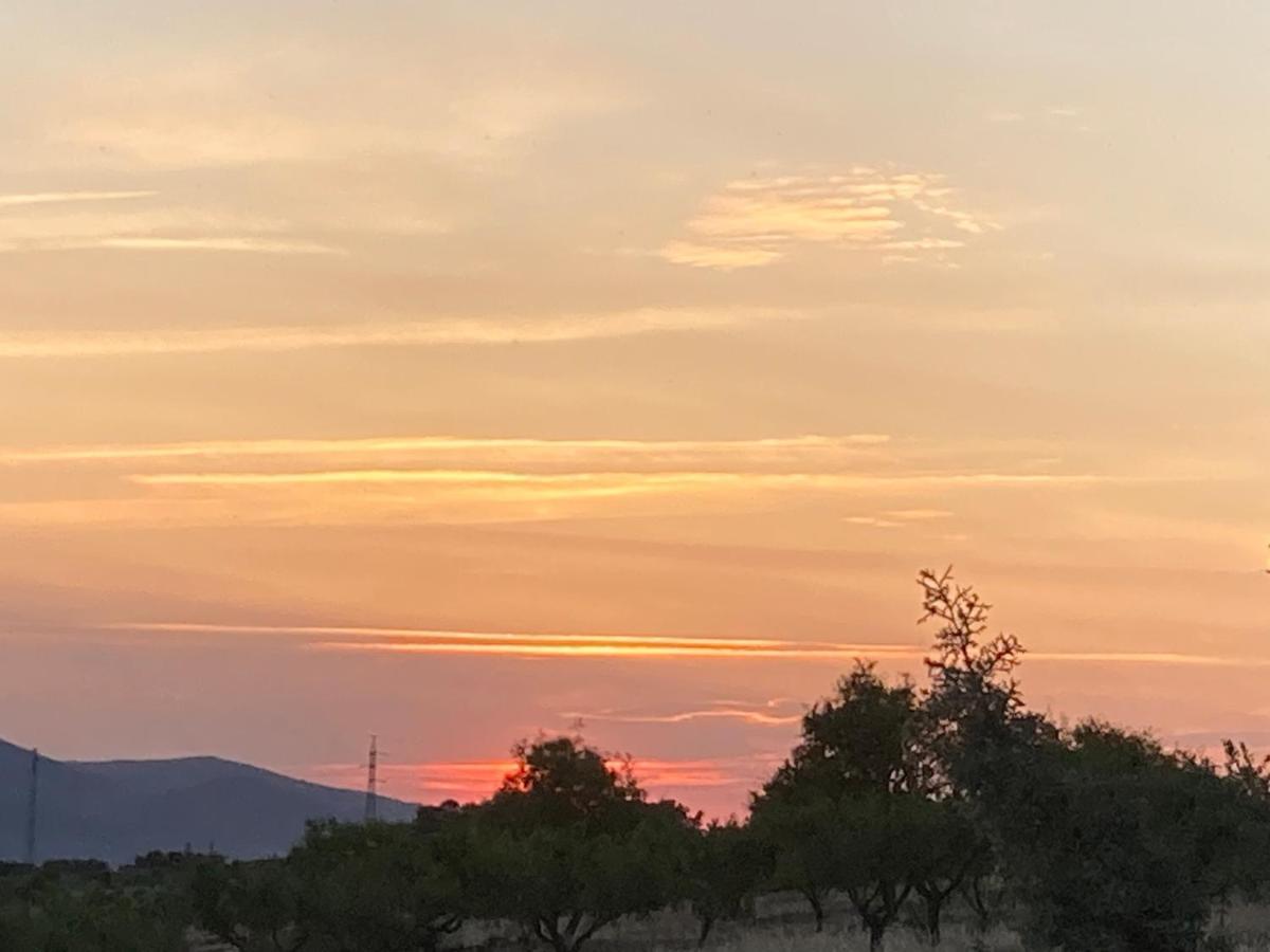 Finca El Atardecer-Luna Los Santos de Maimona Esterno foto